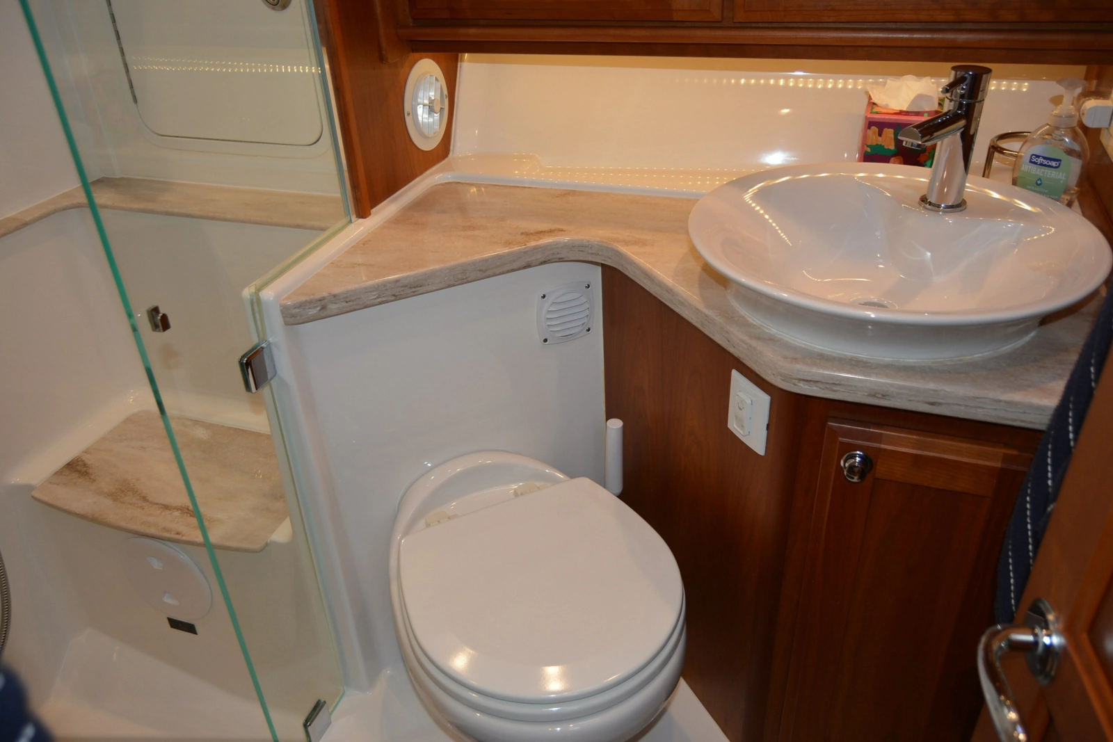 2019 Sabre 45 Salon Express