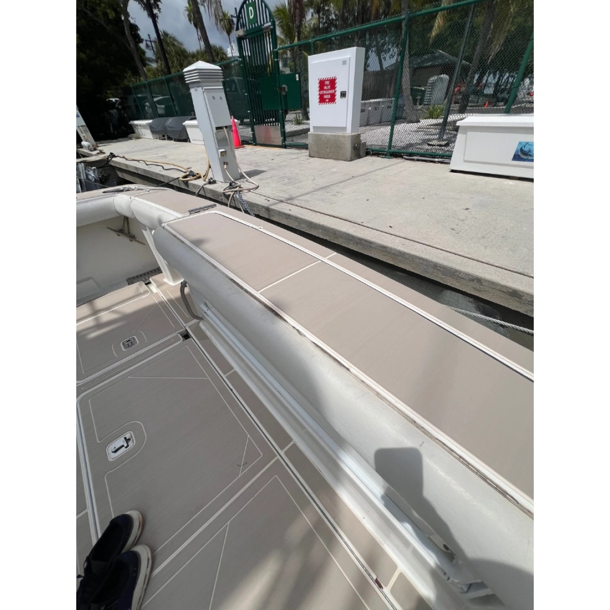 2006 Tiara Yachts 42 Express