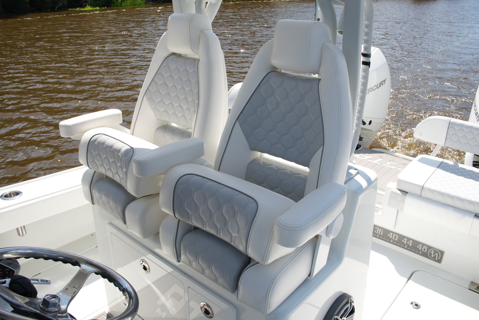 2024 Costa Custom 264 HC