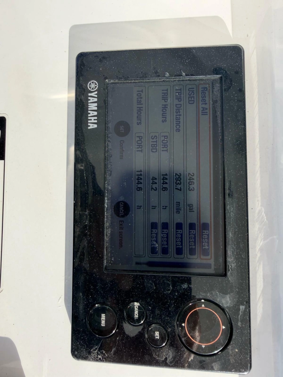 2017 Intrepid 327 Center Console for sale in Pompano Beach FL - Yamaha digital engine gauge display at the helm