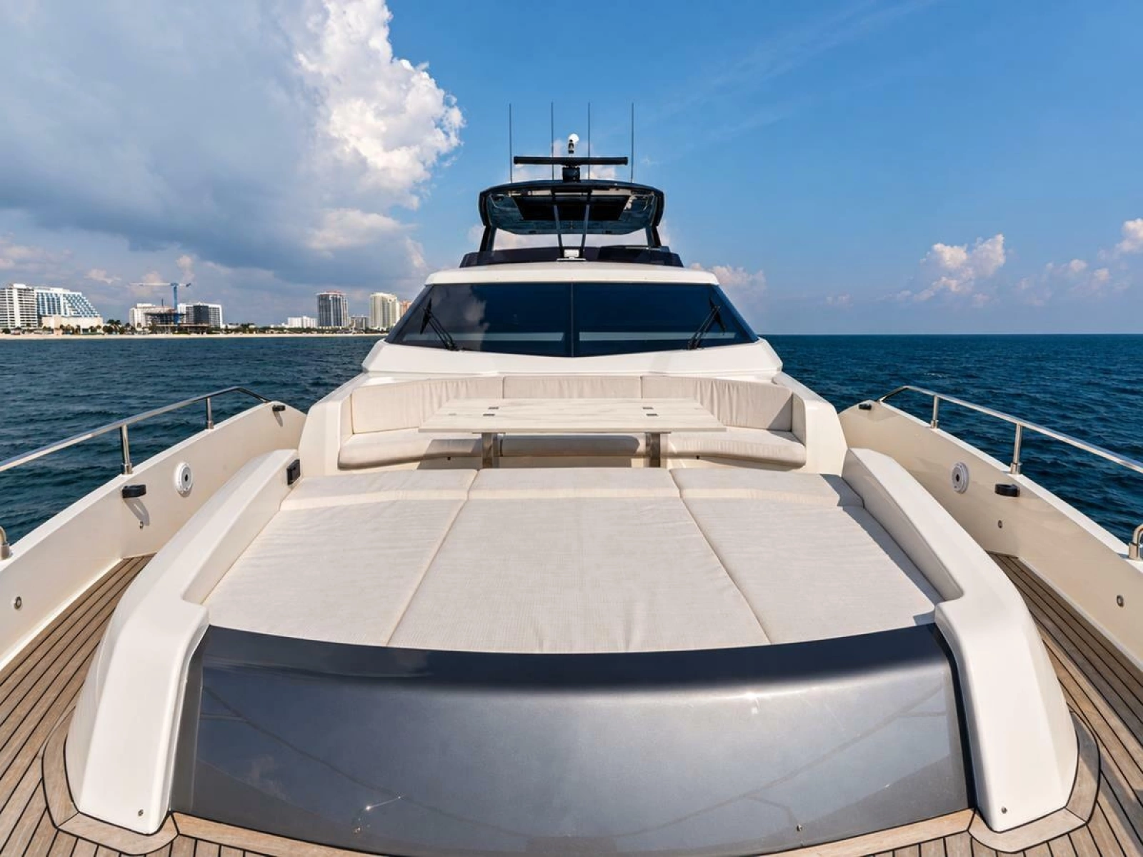 2022 Ferretti Yachts 850 Motoryacht
