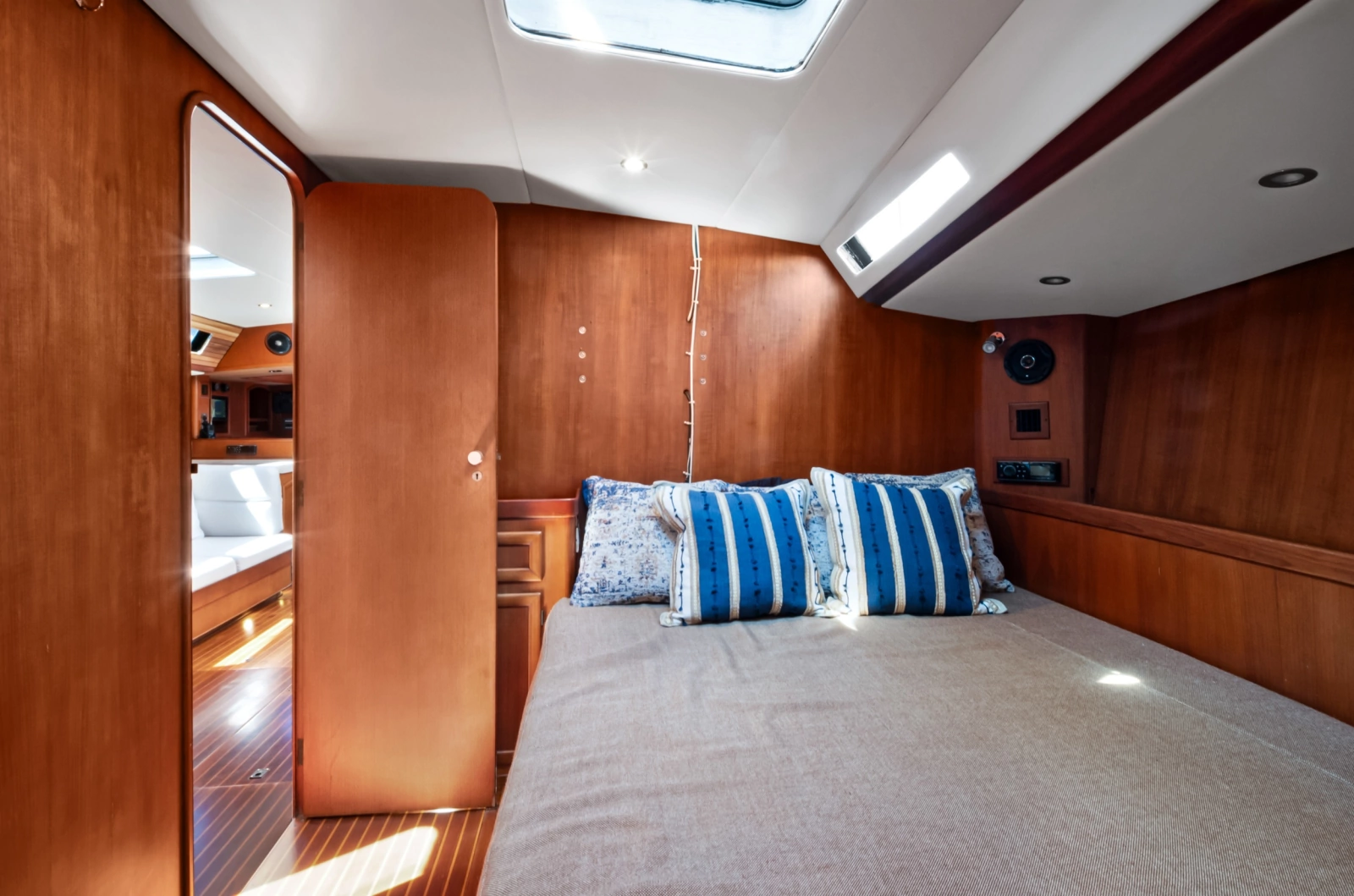 1991 Southern Wind 72