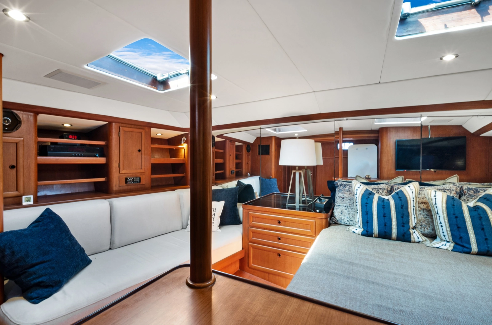 1991 Southern Wind 72
