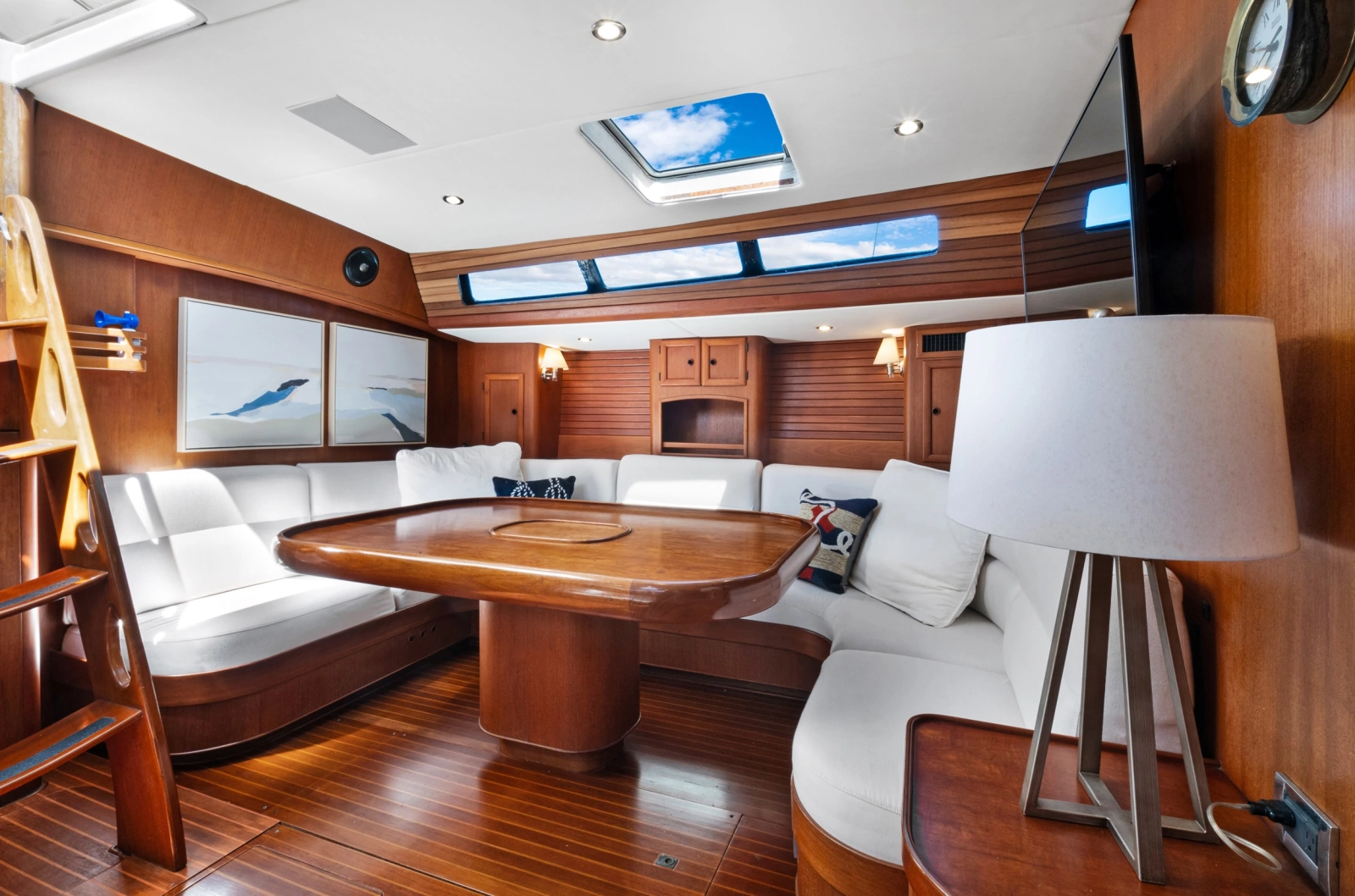 1991 Southern Wind 72