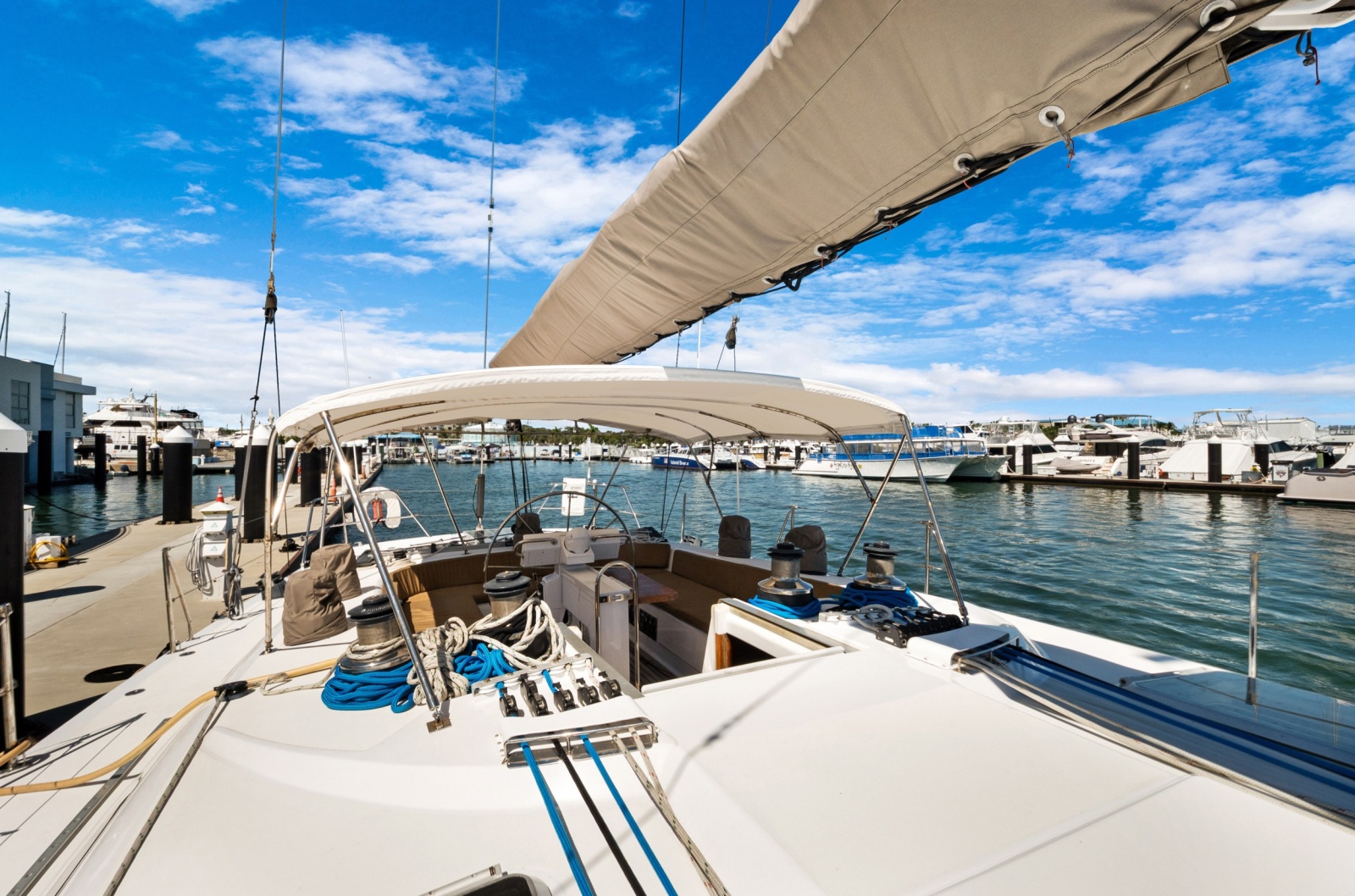 1991 Southern Wind 72