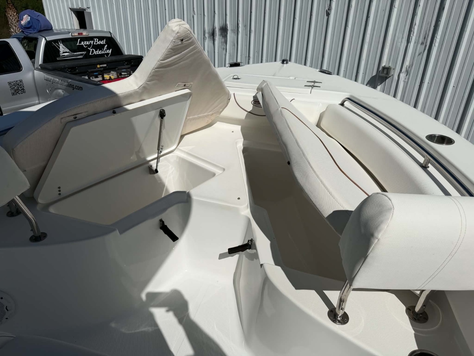 2018 Sea Hunt 225 Ultra