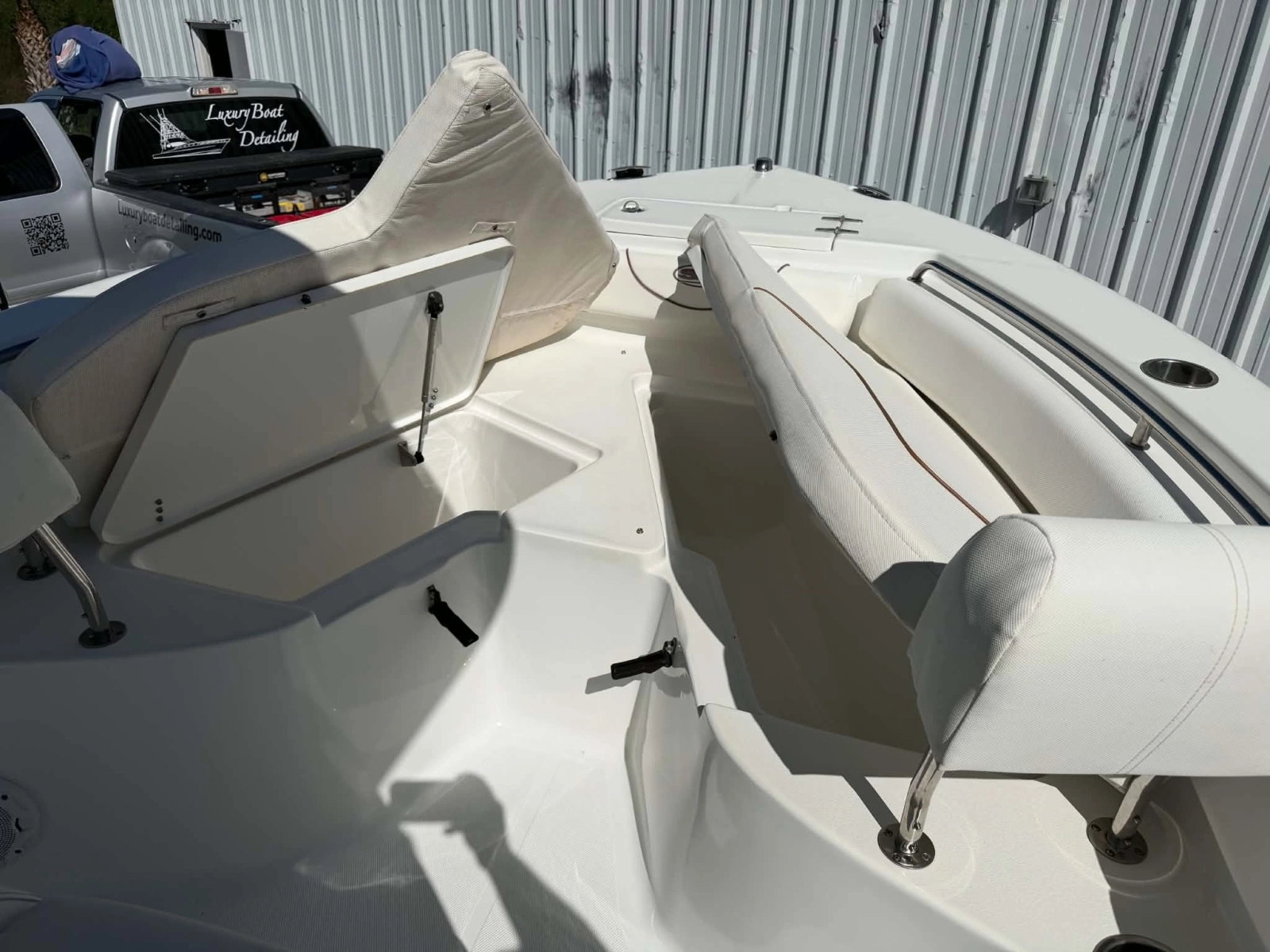 2018 Sea Hunt 225 Ultra