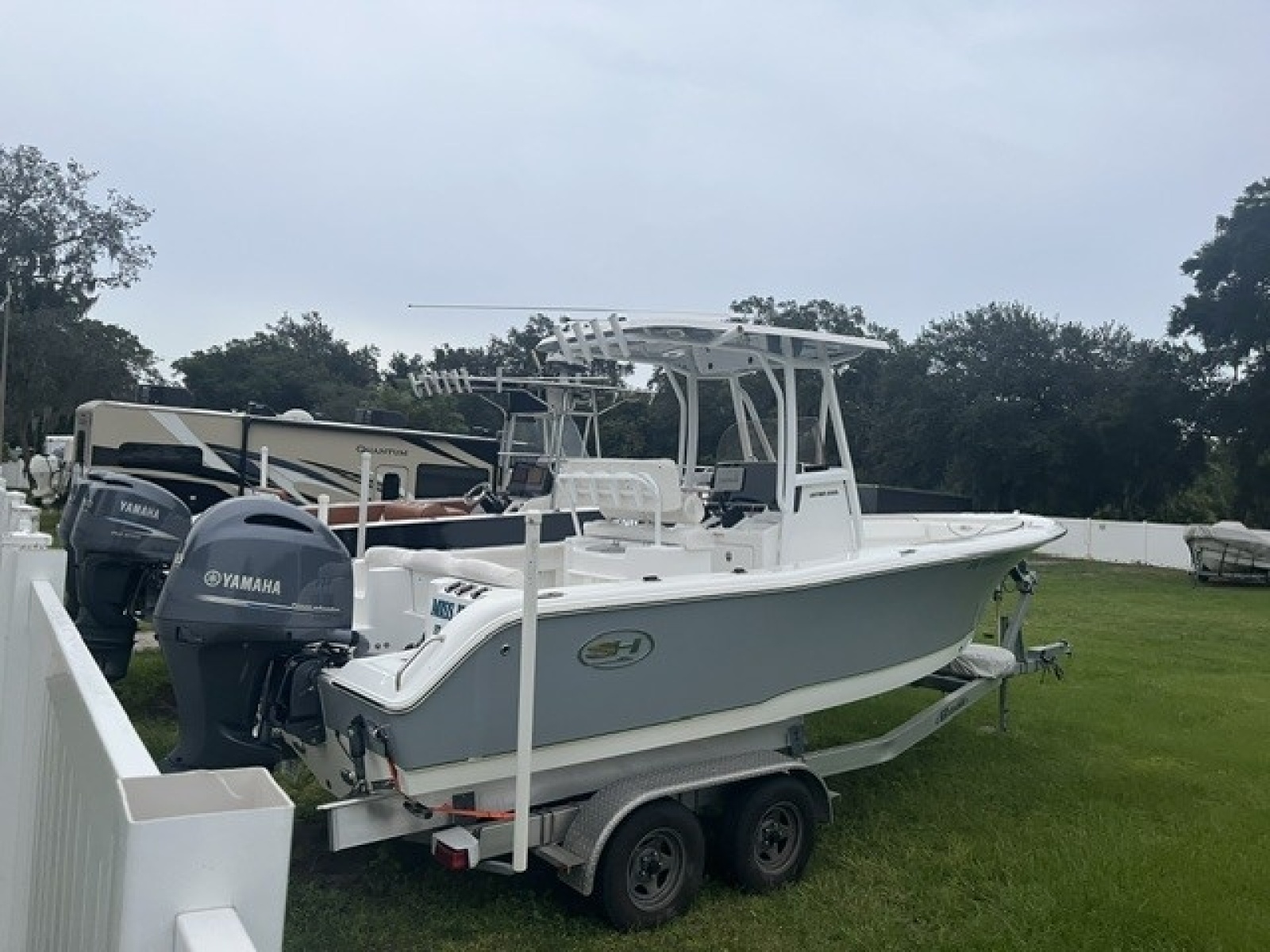 2018 Sea Hunt 225 Ultra