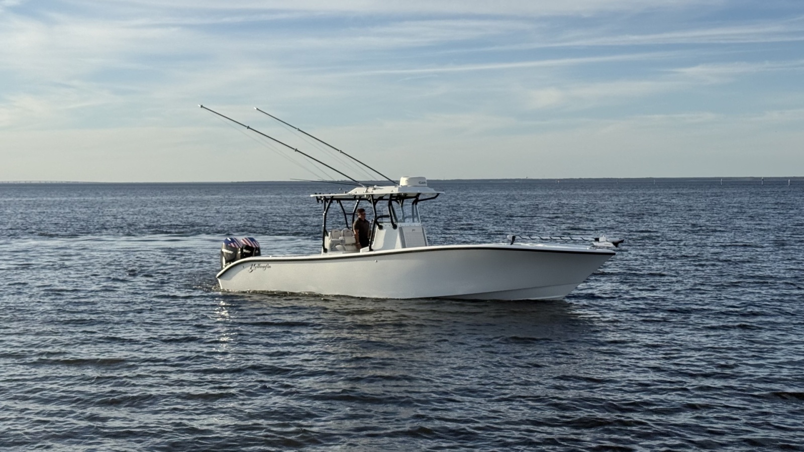 2022 Yellowfin 32 Offshore