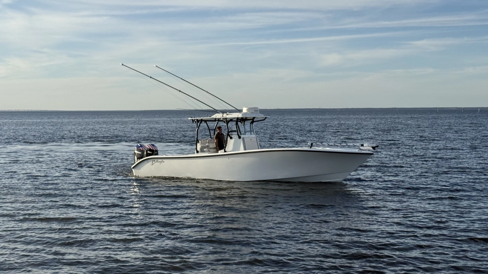 2022 Yellowfin 32 Offshore