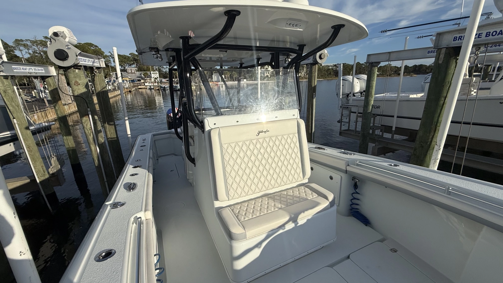 2022 Yellowfin 32 Offshore