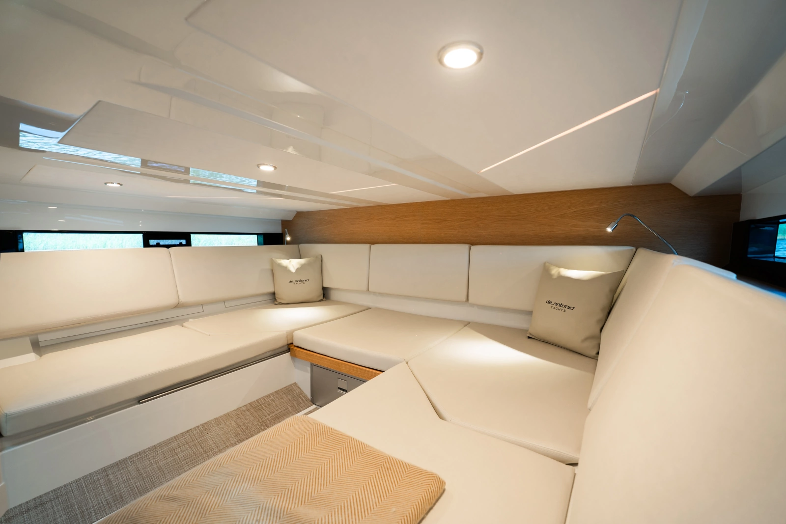 2027 De Antonio D36 Cabin