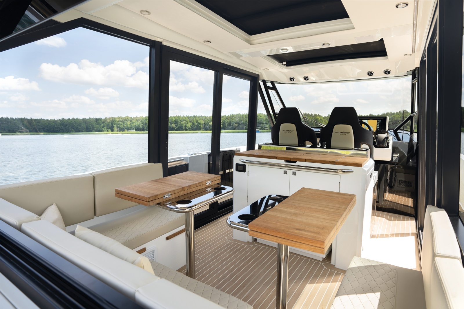 2027 De Antonio D36 Cabin