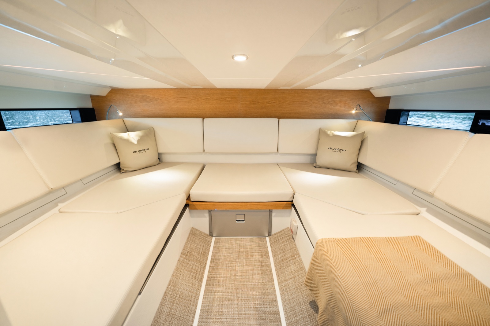 2027 De Antonio D36 Cabin