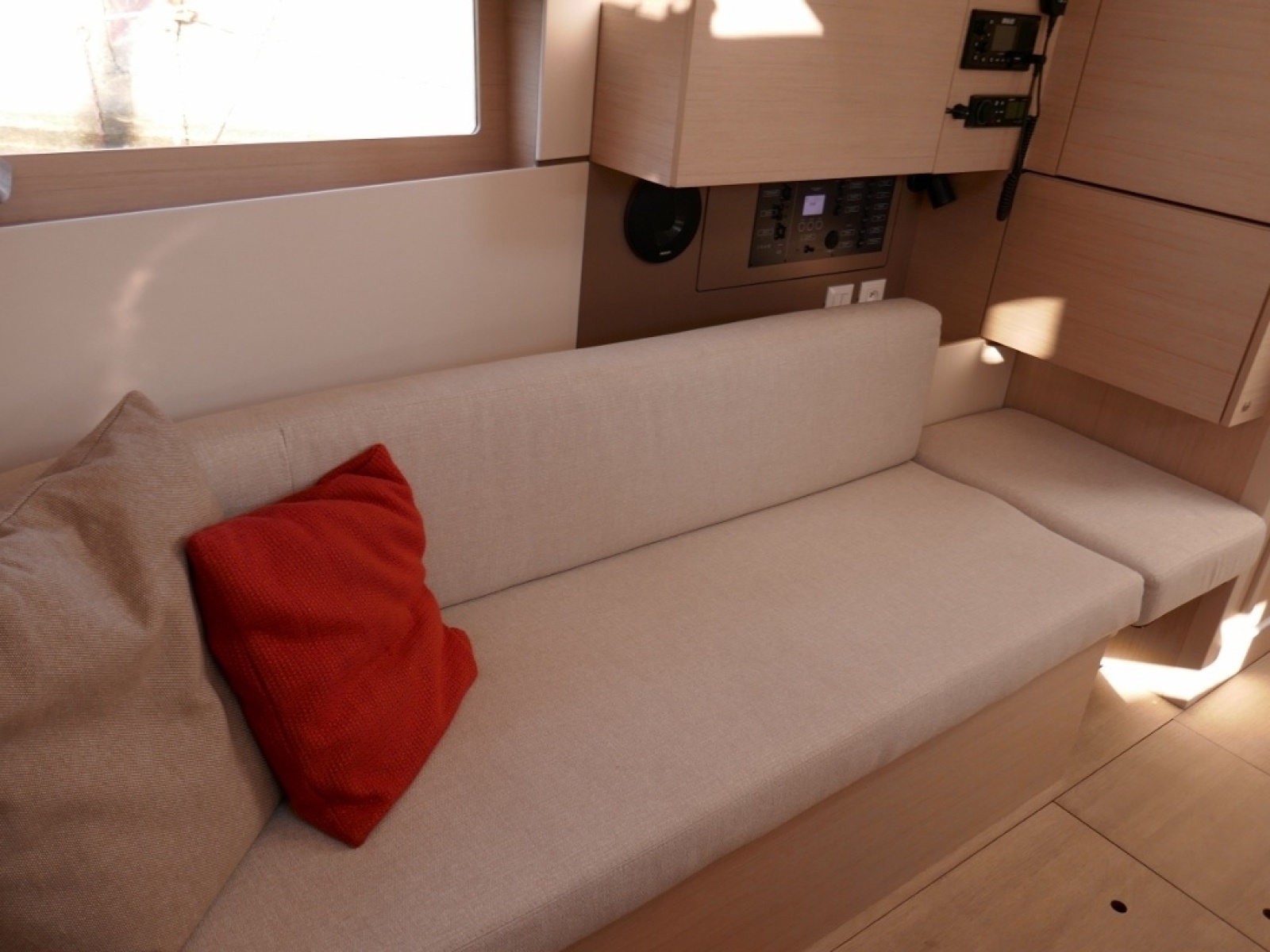 Beneteau Oceanis 38.1