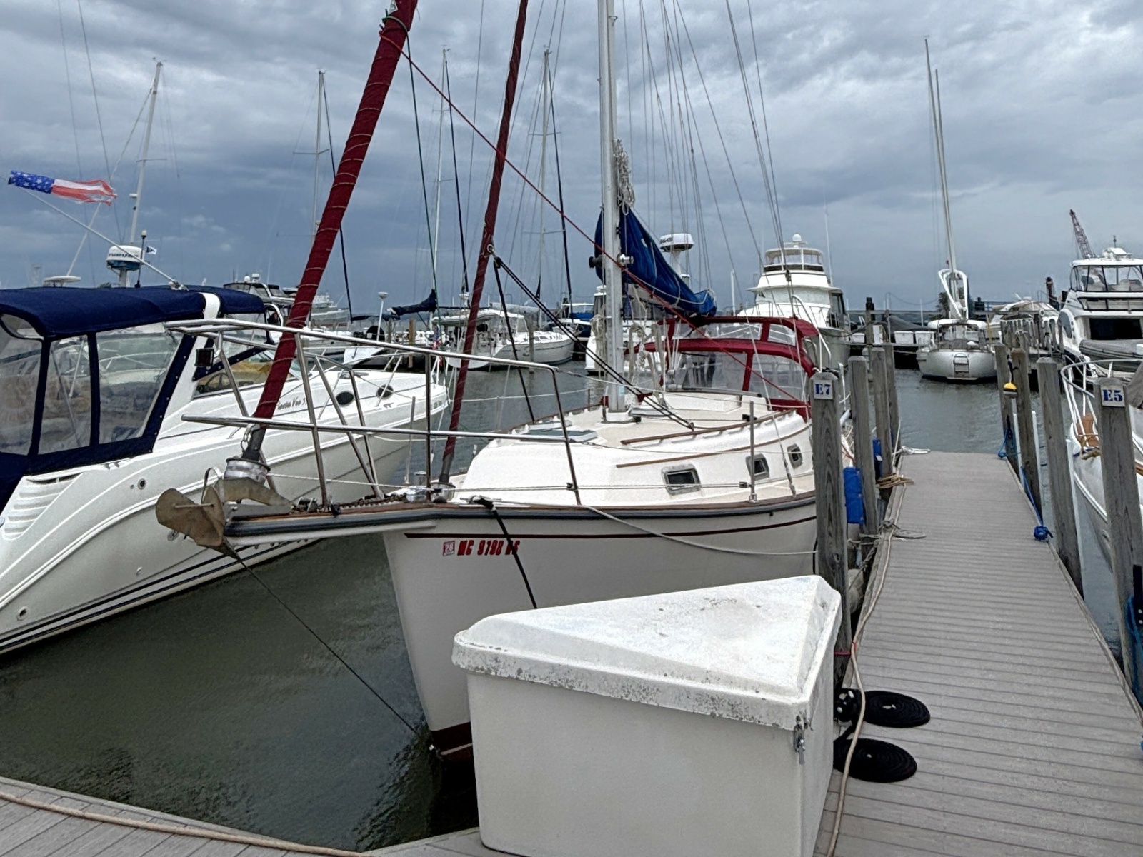 1987 Island Packet 31