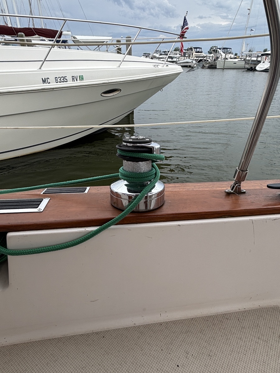 1987 Island Packet 31