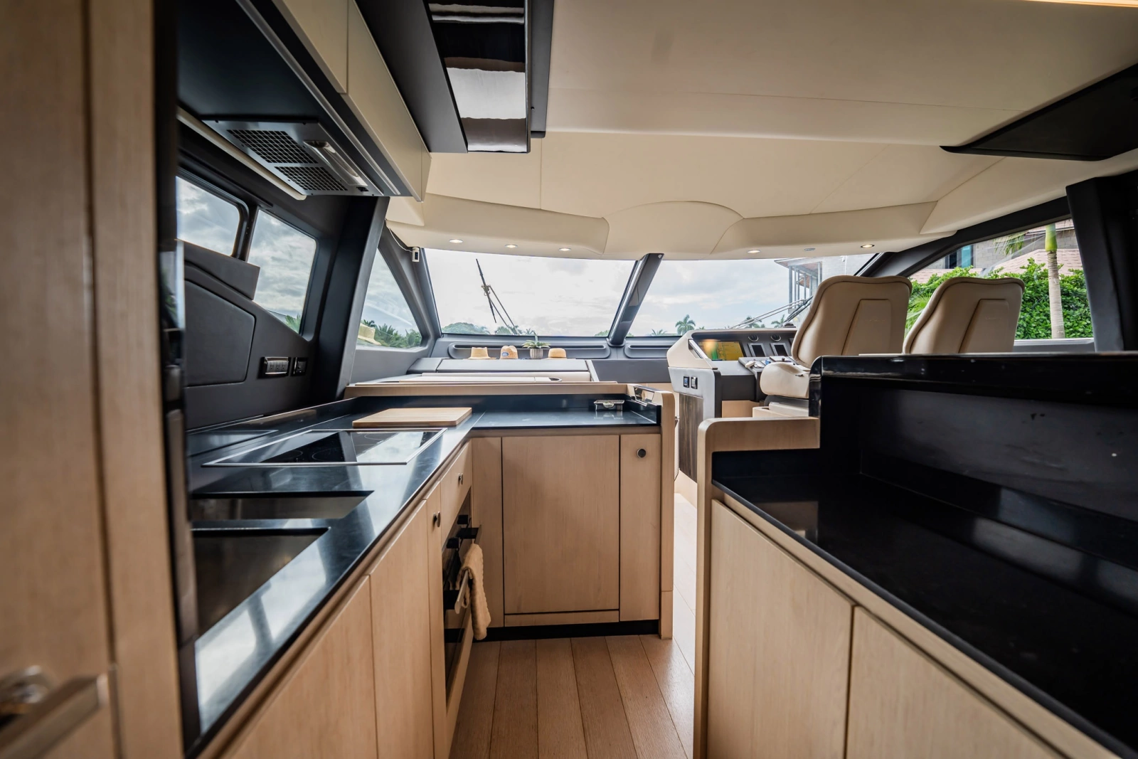 2020 Azimut Fly 72
