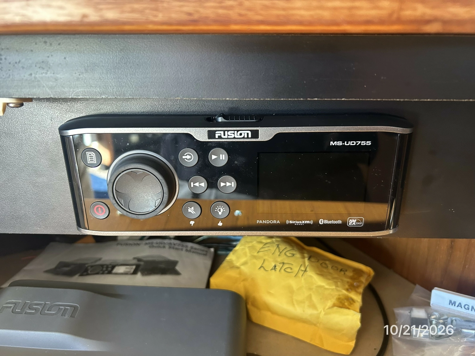 Bayliner 3988 salon stereo