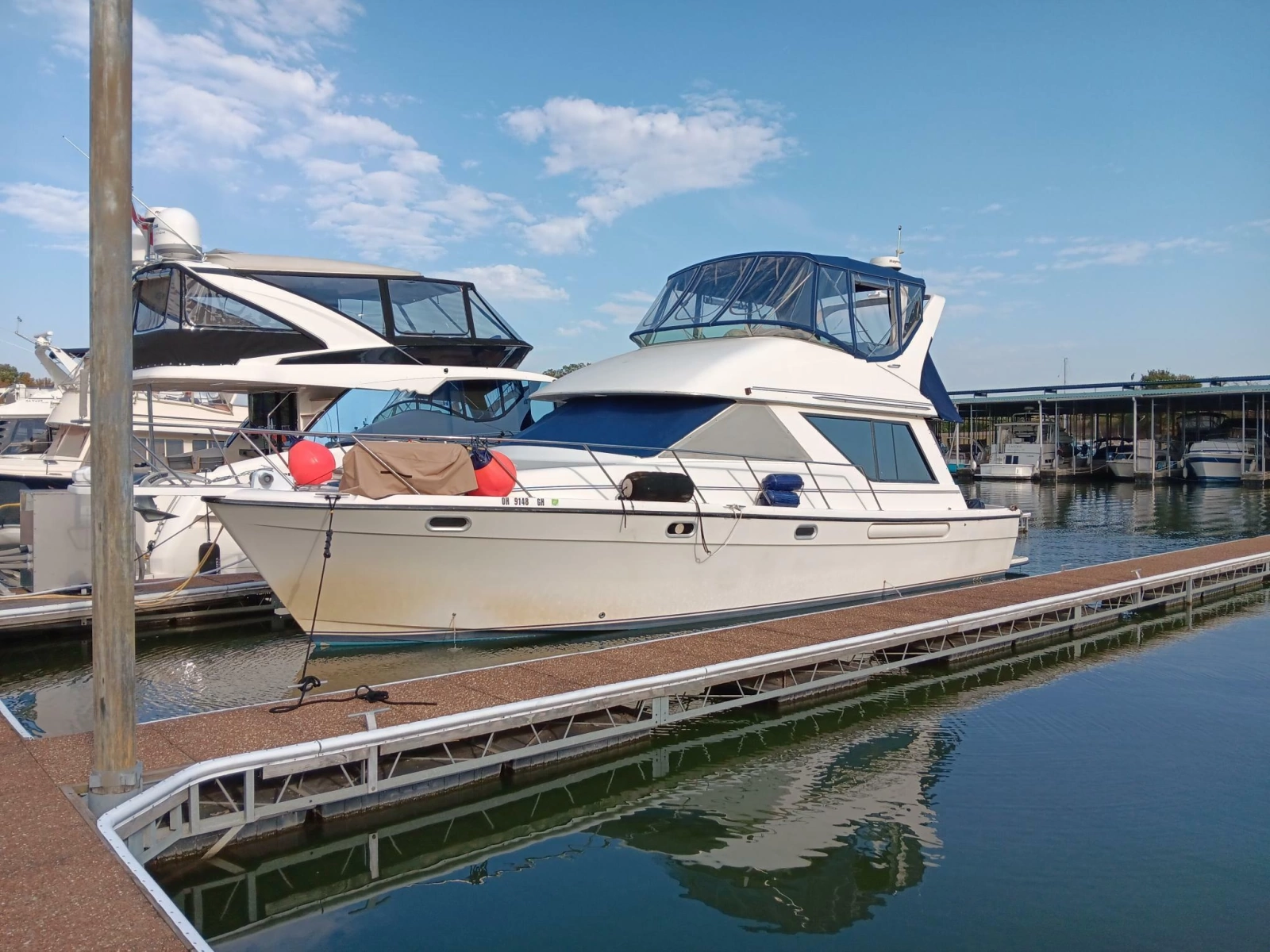 Bayliner 3988 port forward profile1