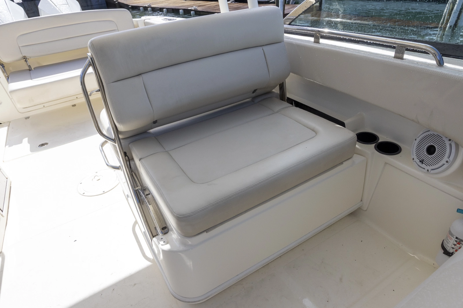 2019 Boston Whaler 270 Vantage