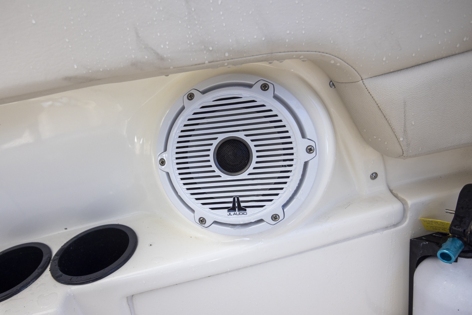 2019 Boston Whaler 270 Vantage