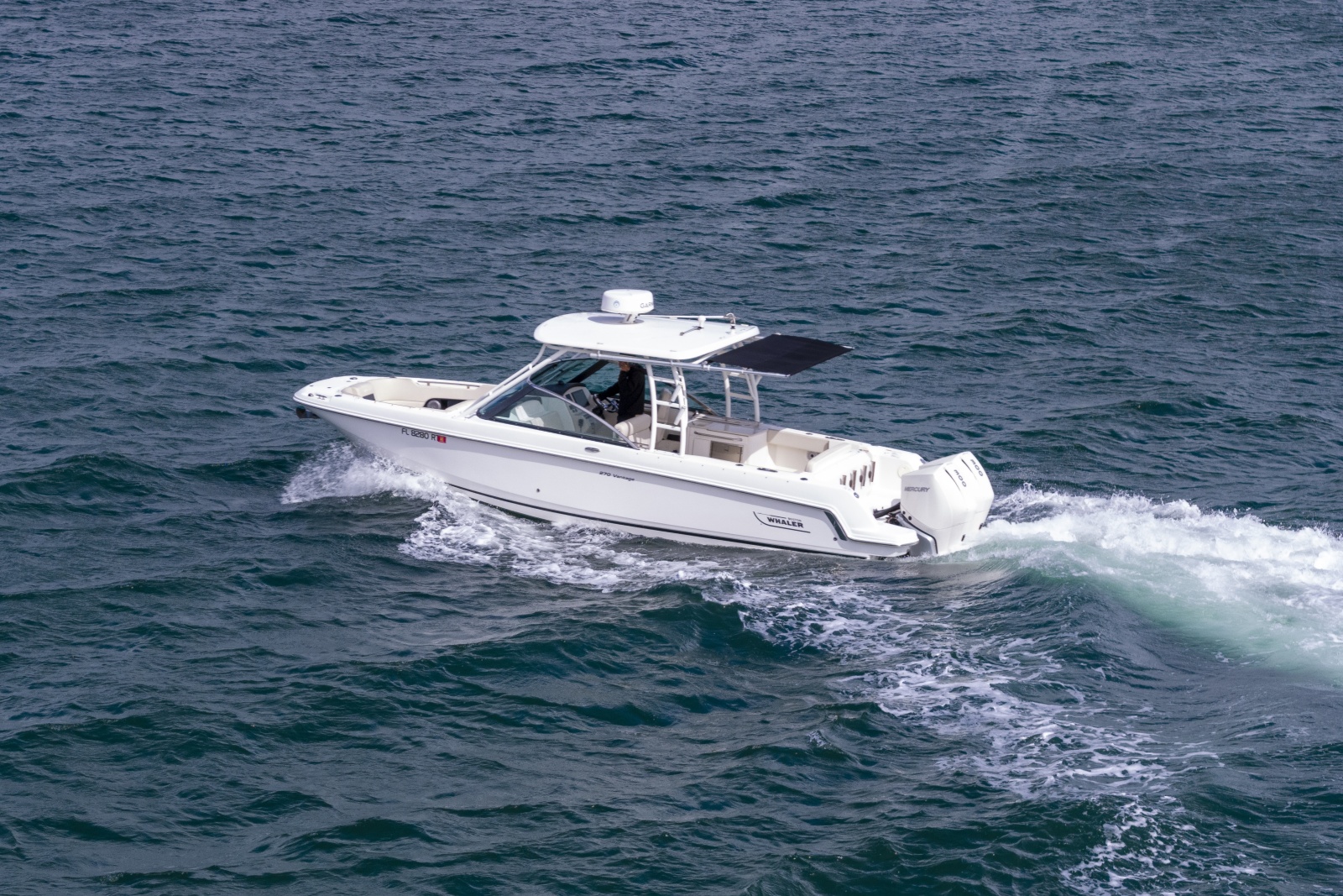 2019 Boston Whaler 270 Vantage