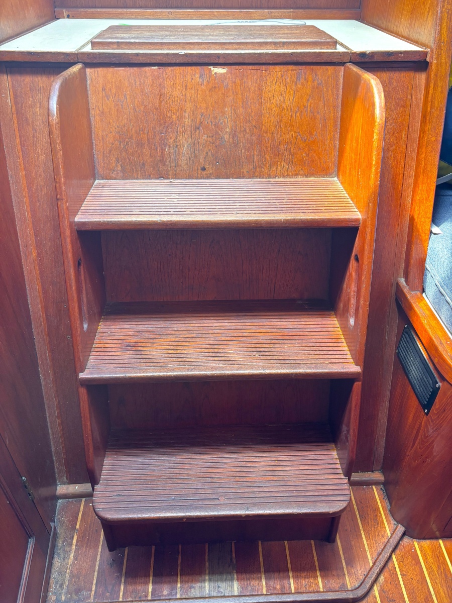 1981 Nordic 44 — Traveler