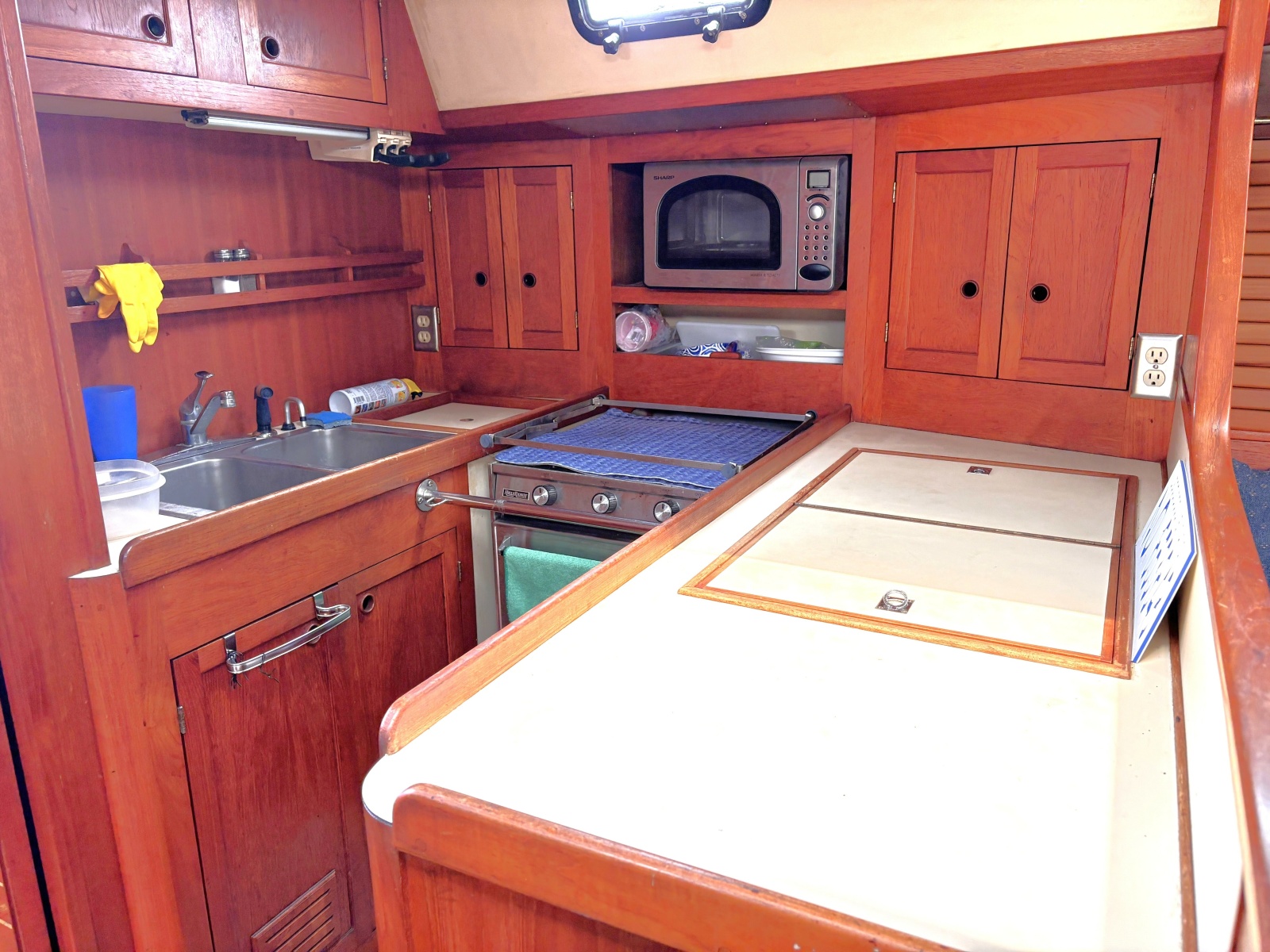 1981 Nordic 44 — Traveler