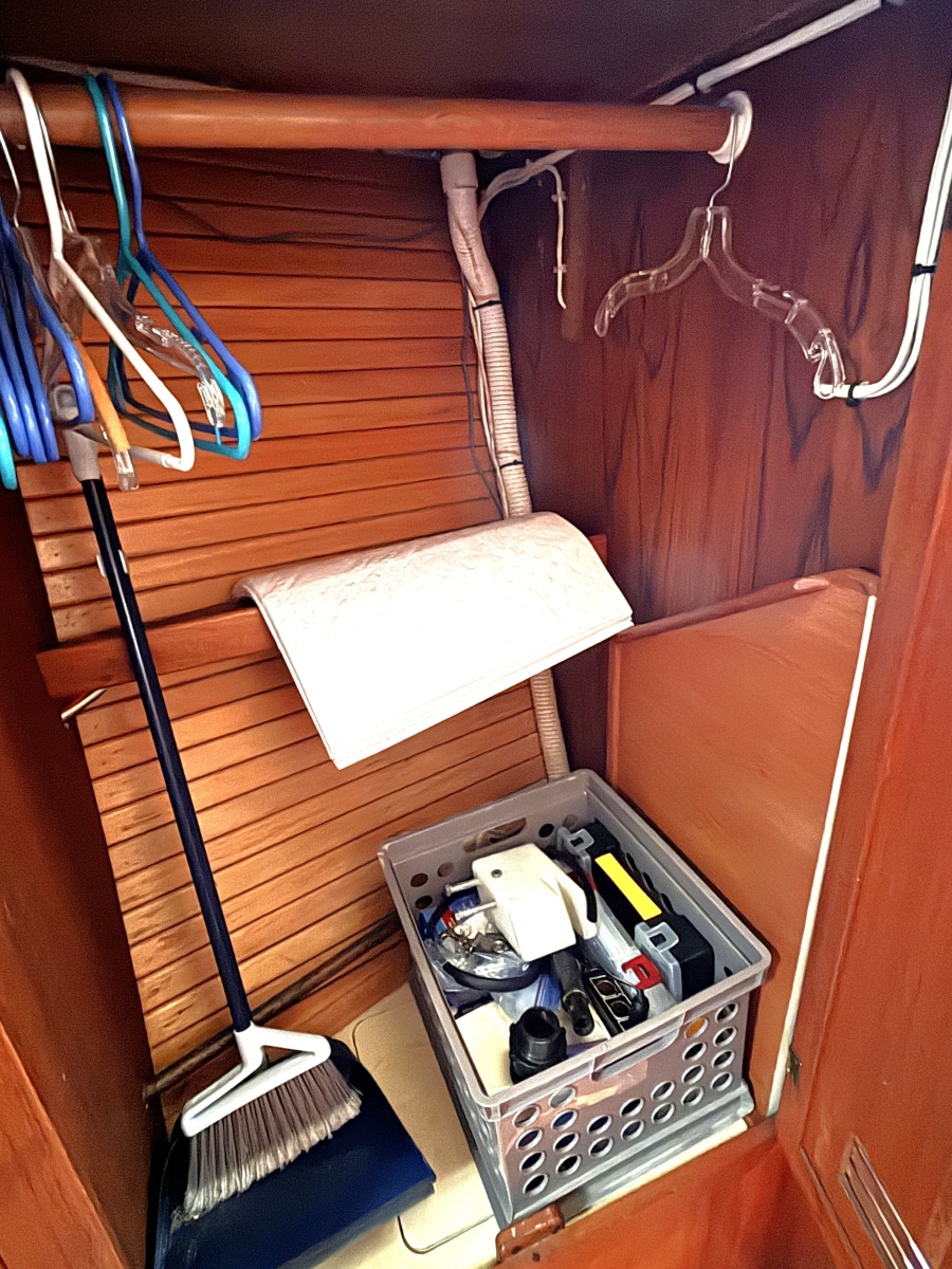 1981 Nordic 44 — Traveler