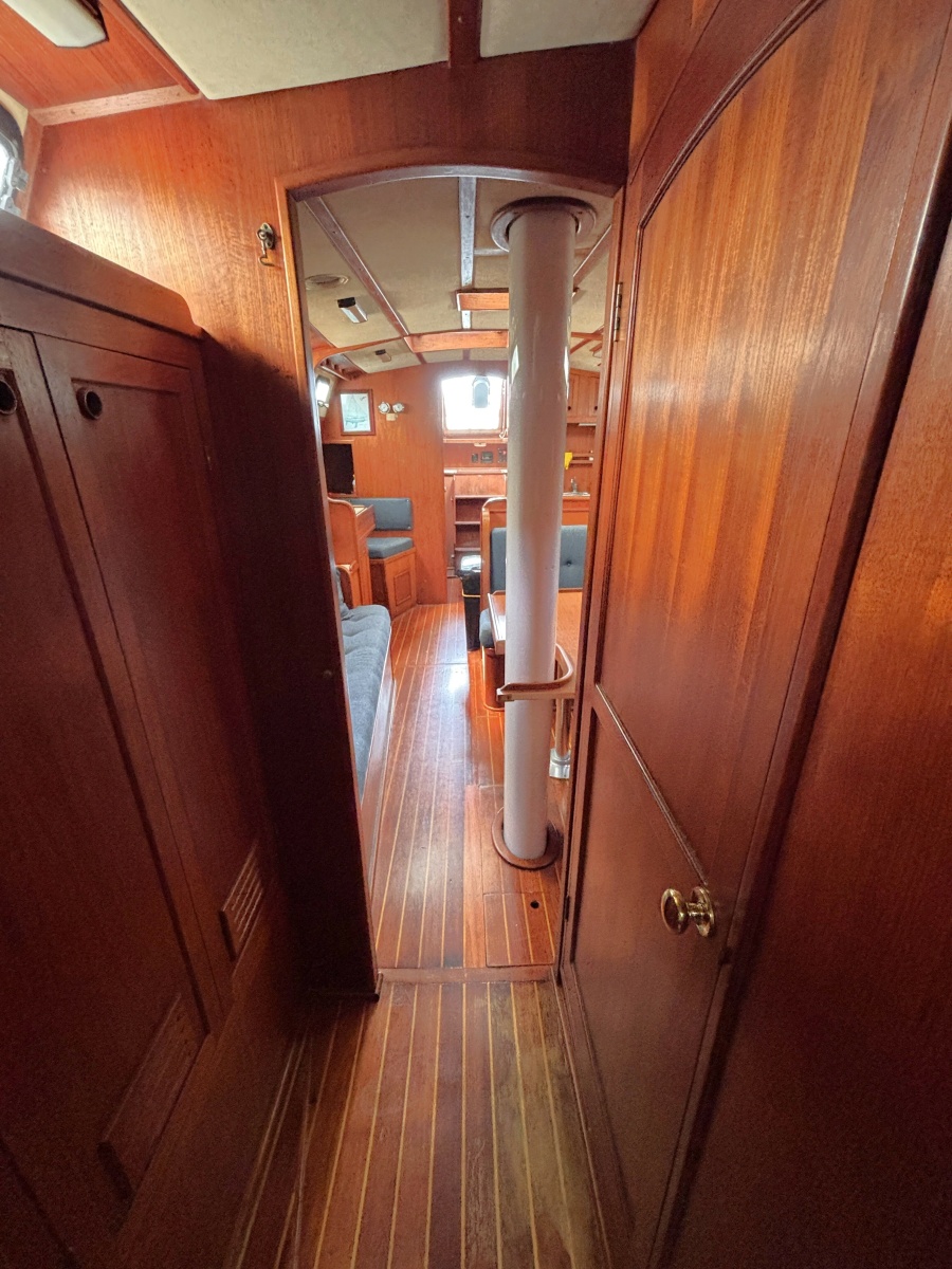 1981 Nordic 44 — Traveler