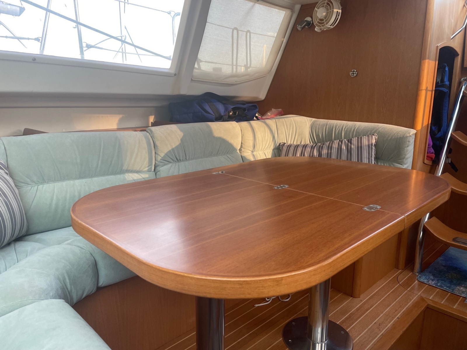 2002 Wauquiez 40 Pilot Saloon — Aqua Vite