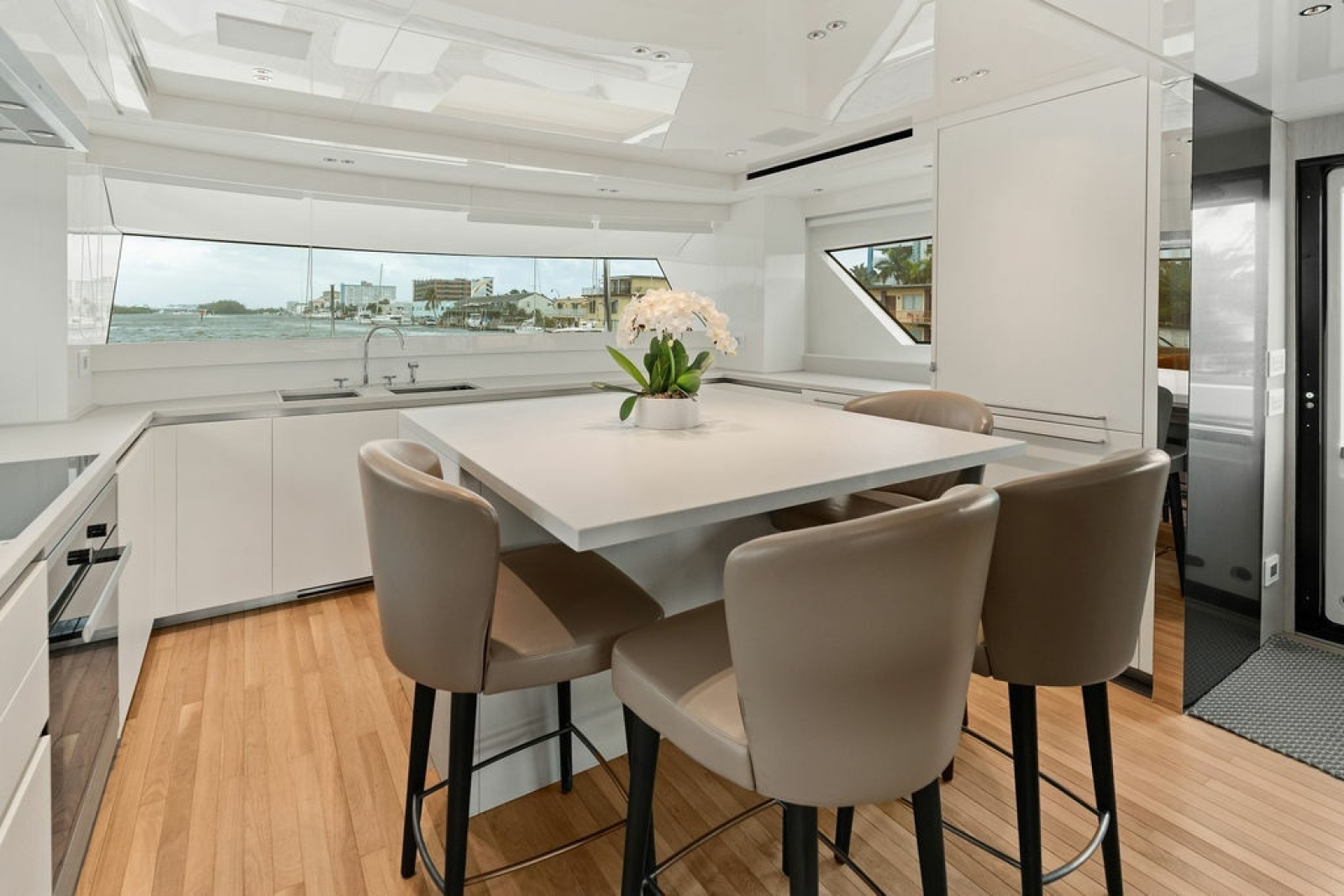2022 Sanlorenzo SX88