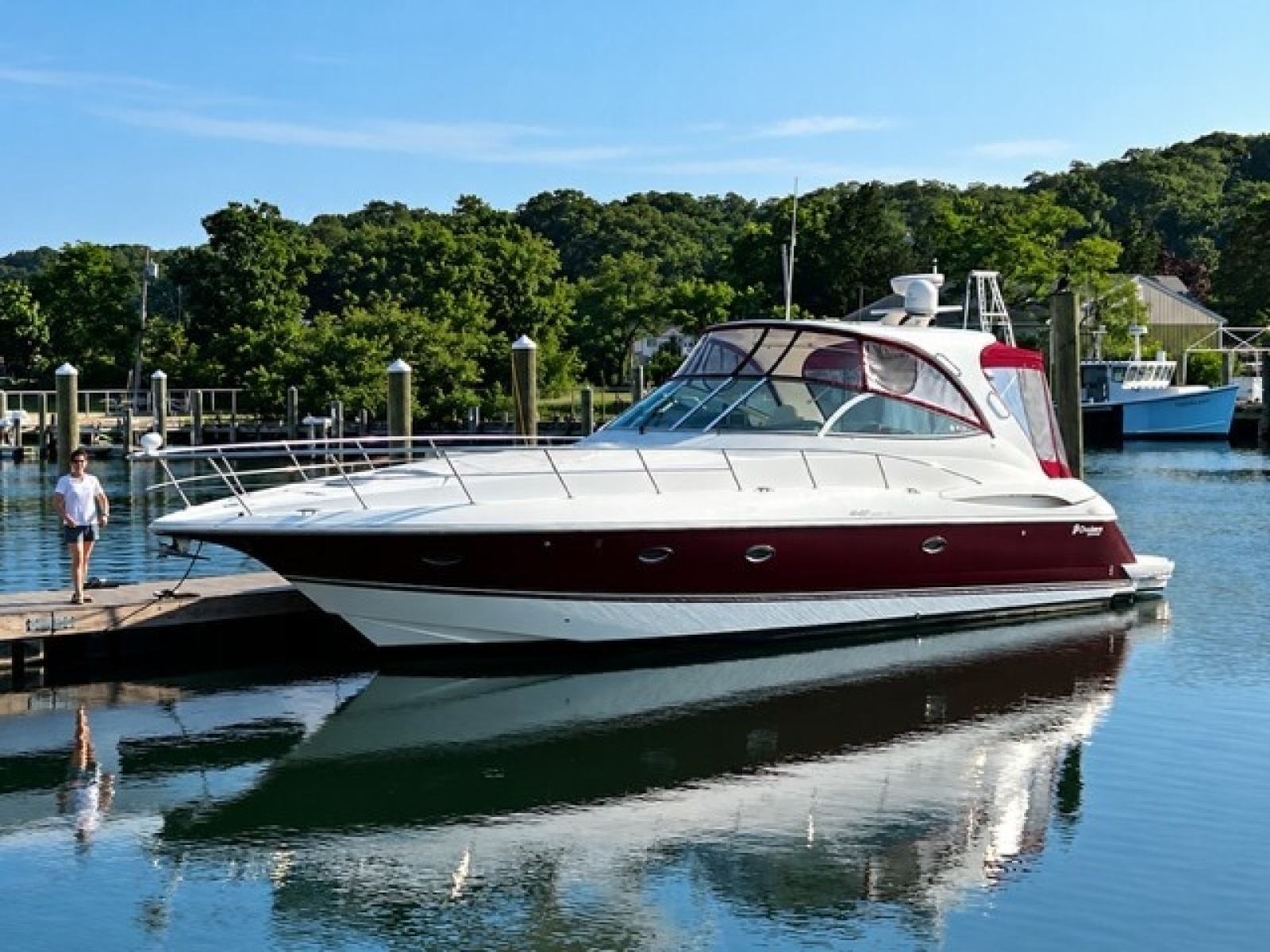 2005 Cruisers Yachts 440