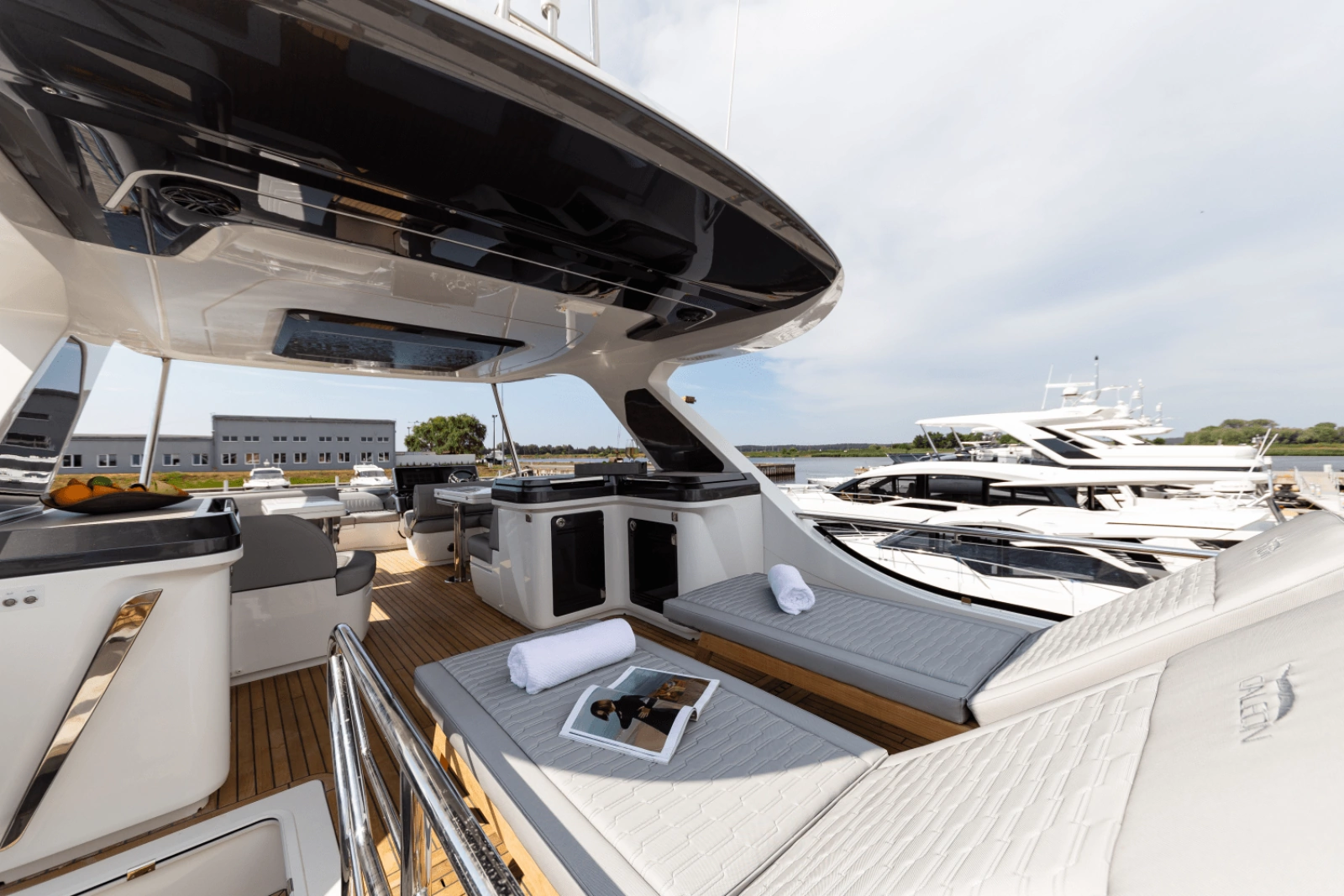 2024 Galeon 560 FLY