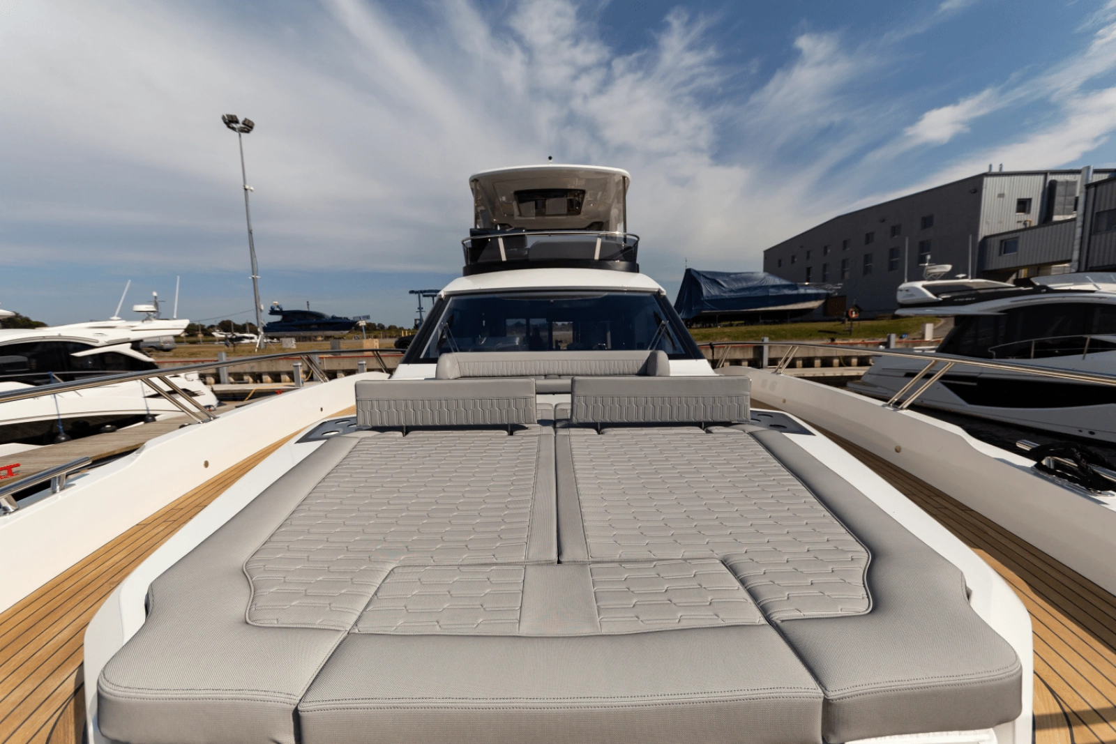 2024 Galeon 560 FLY