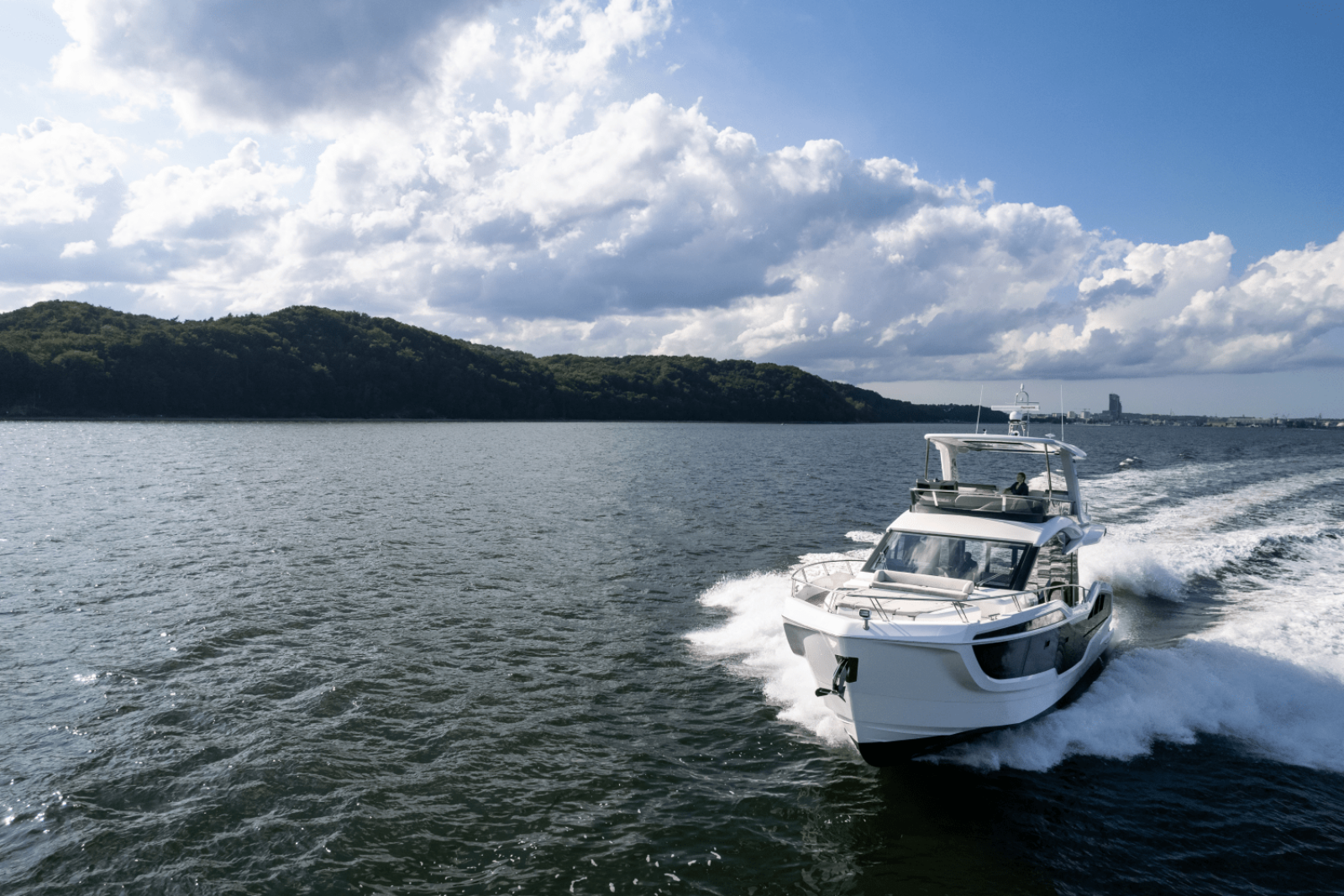 2024 Galeon 560 FLY