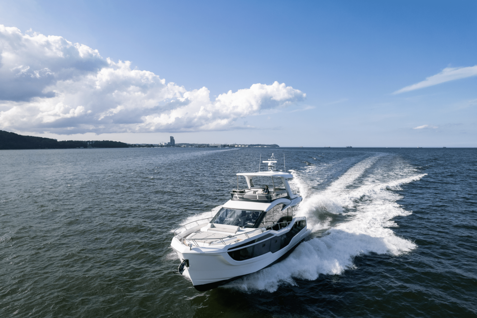 2024 Galeon 560 FLY