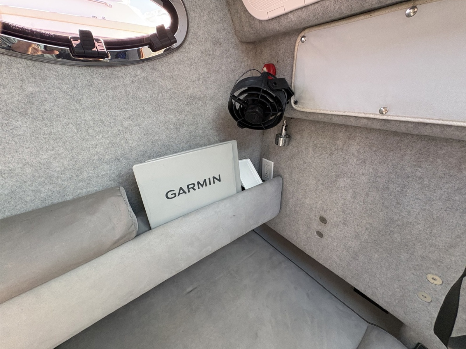 Bunk Fan and Window
