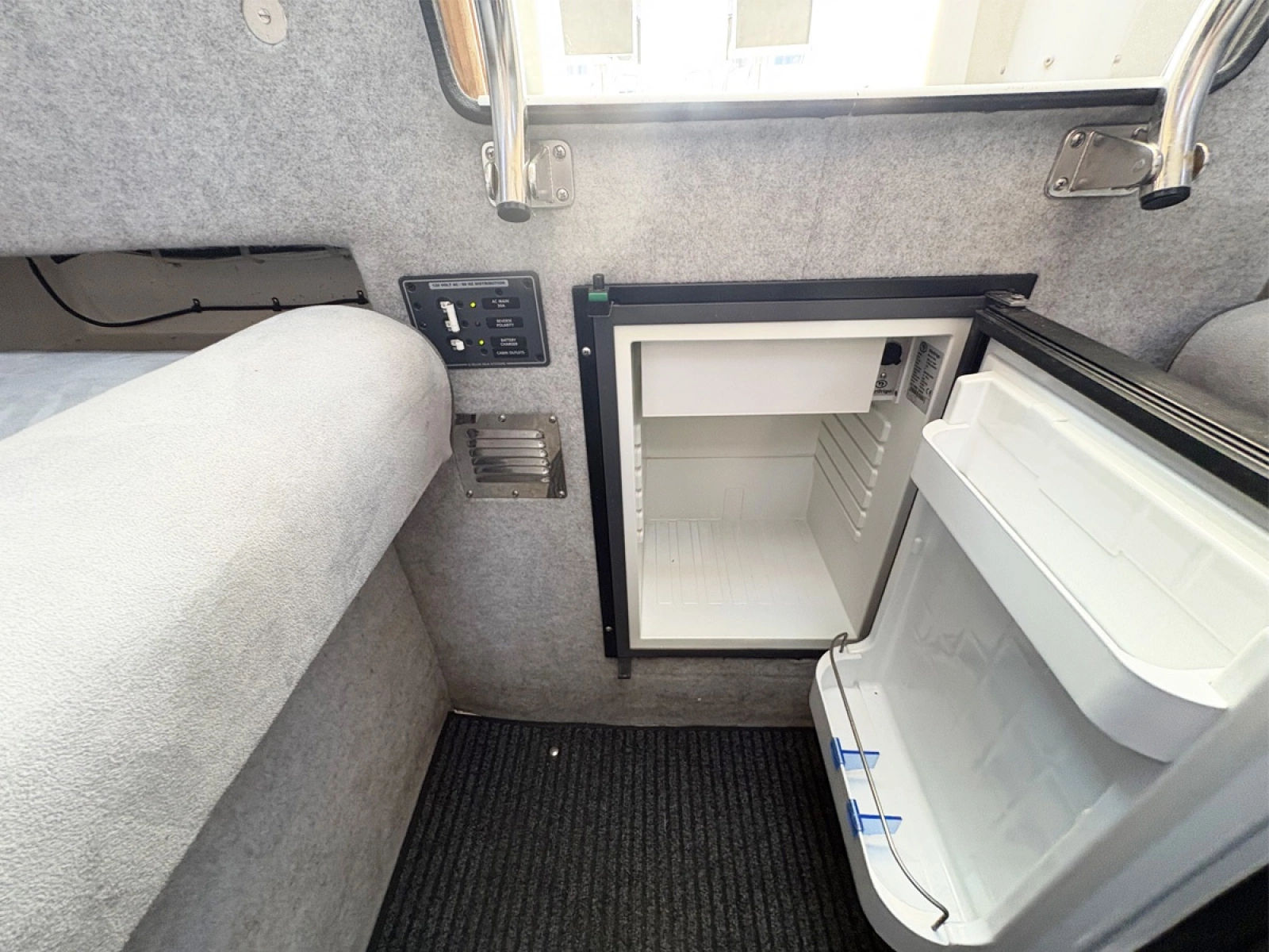 Refrigerator Door Upen