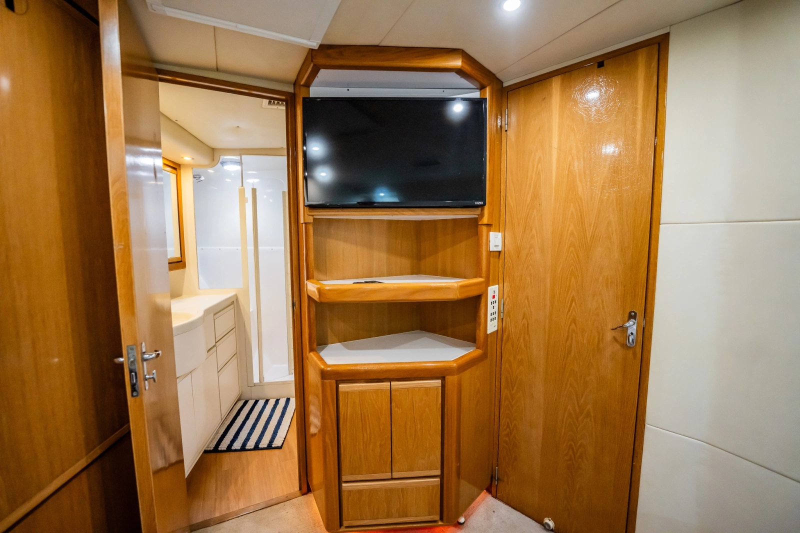 1998 Bertram 54 Convertible