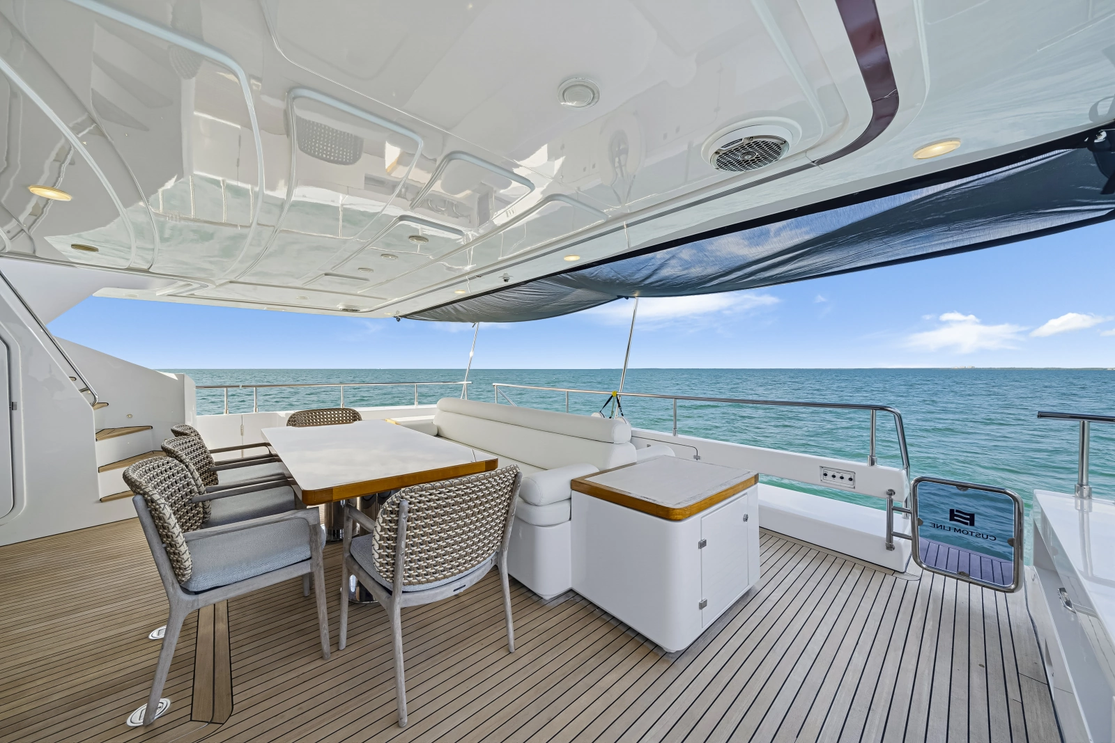 2016 Ferretti Yachts Custom Line