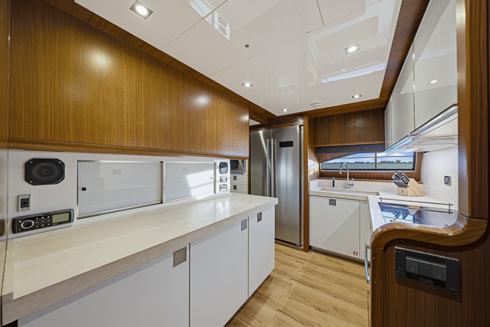 2016 Ferretti Yachts Costom Line