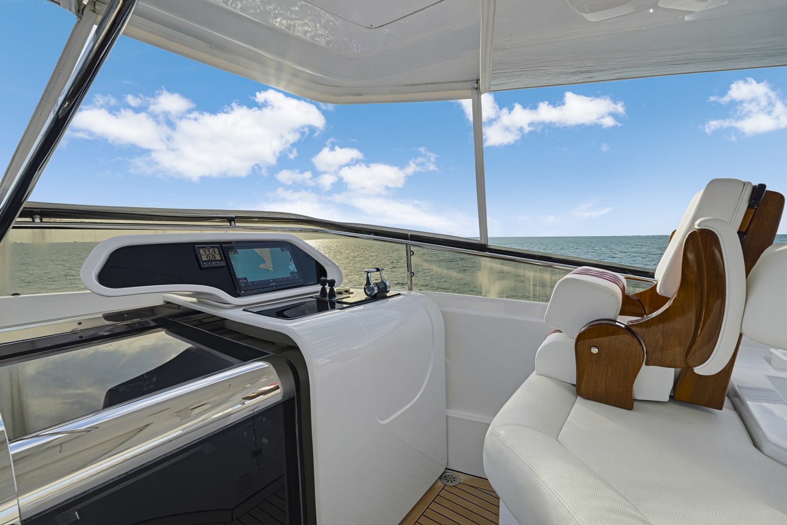 2016 Ferretti Yachts Costom Line