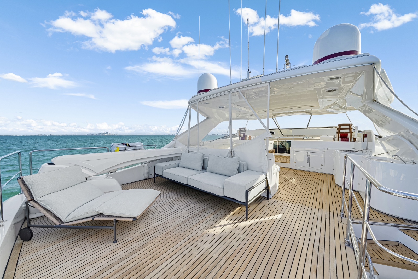 2016 Ferretti Yachts Costom Line