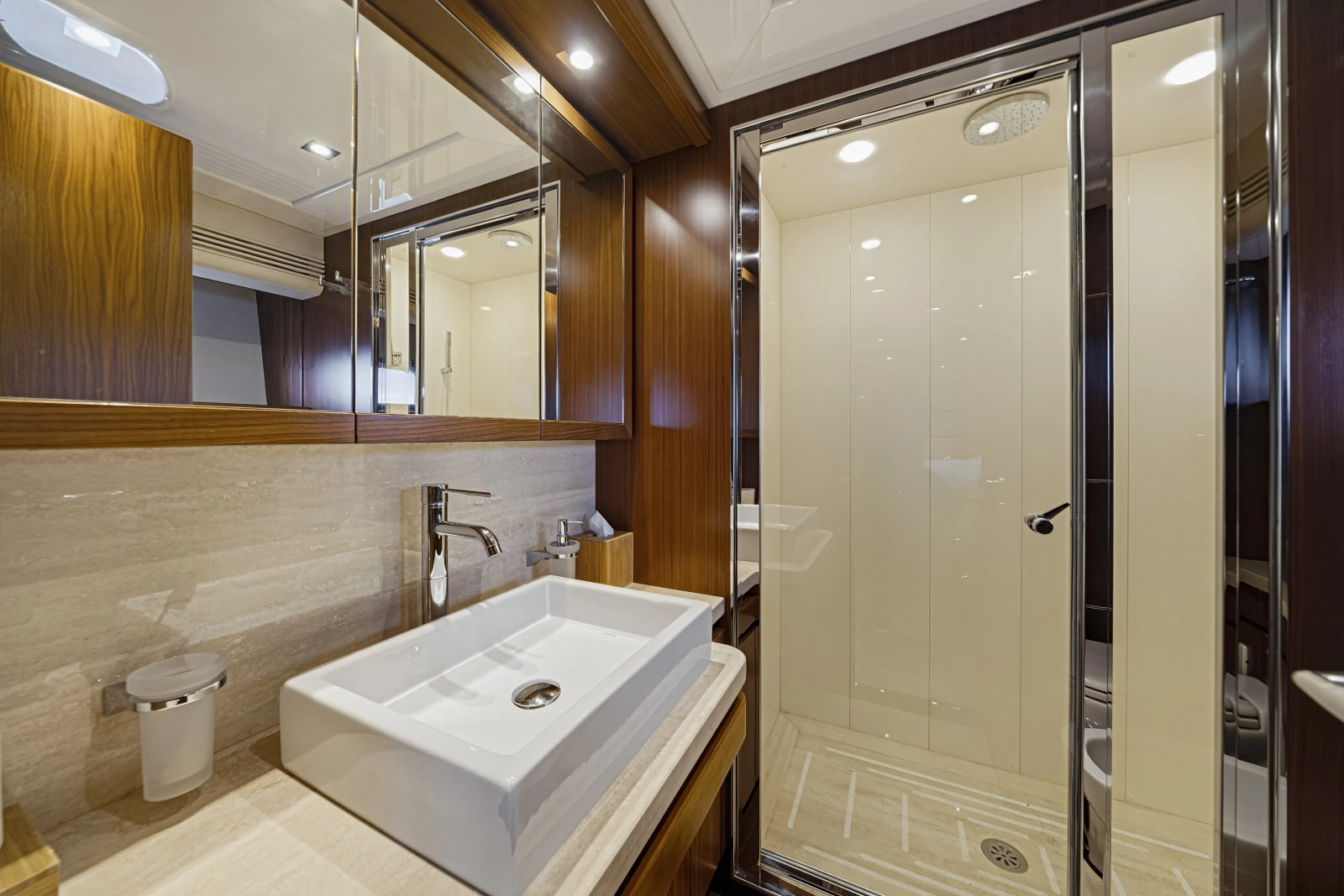 2016 Ferretti Yachts Custom Line