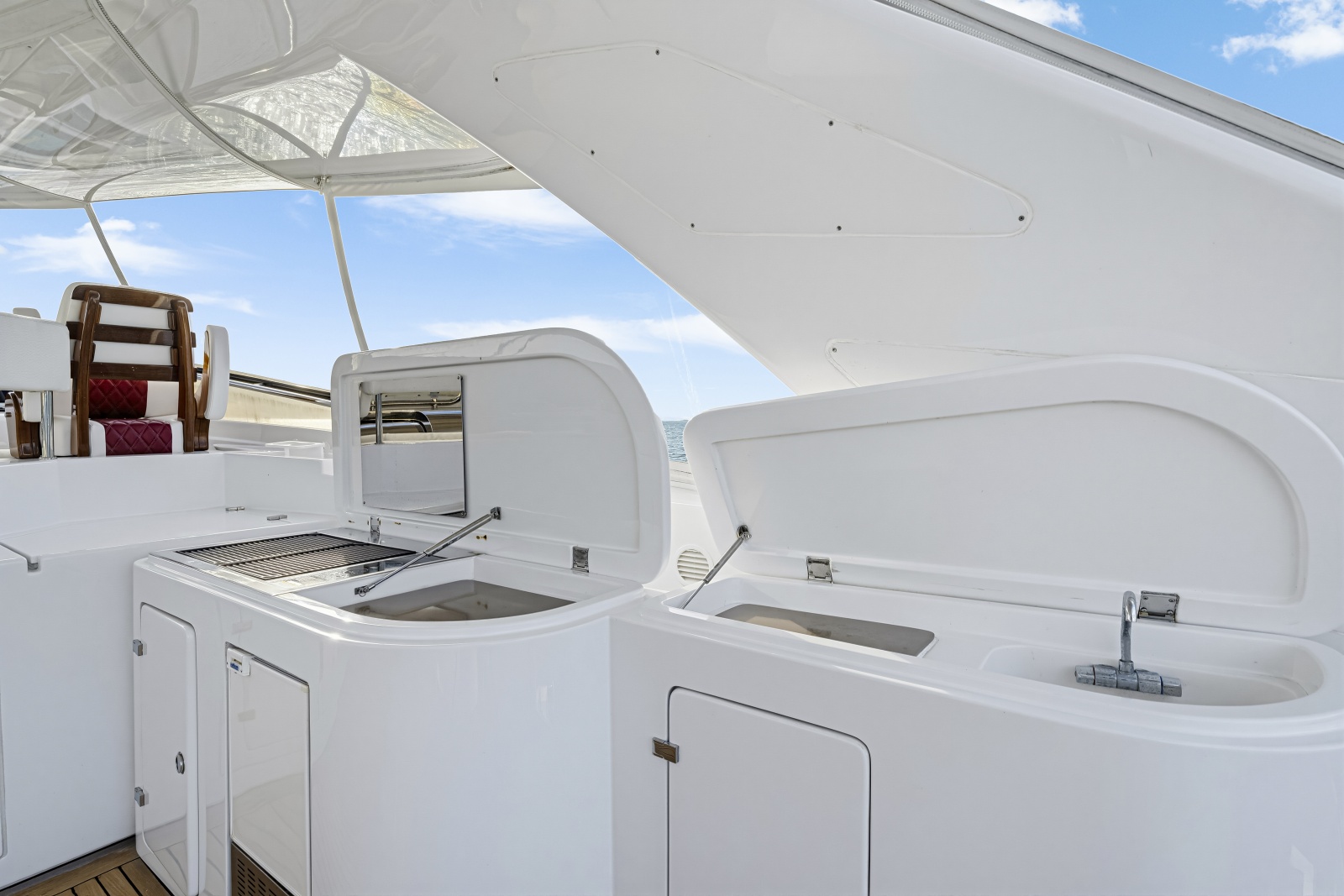 2016 Ferretti Yachts Costom Line