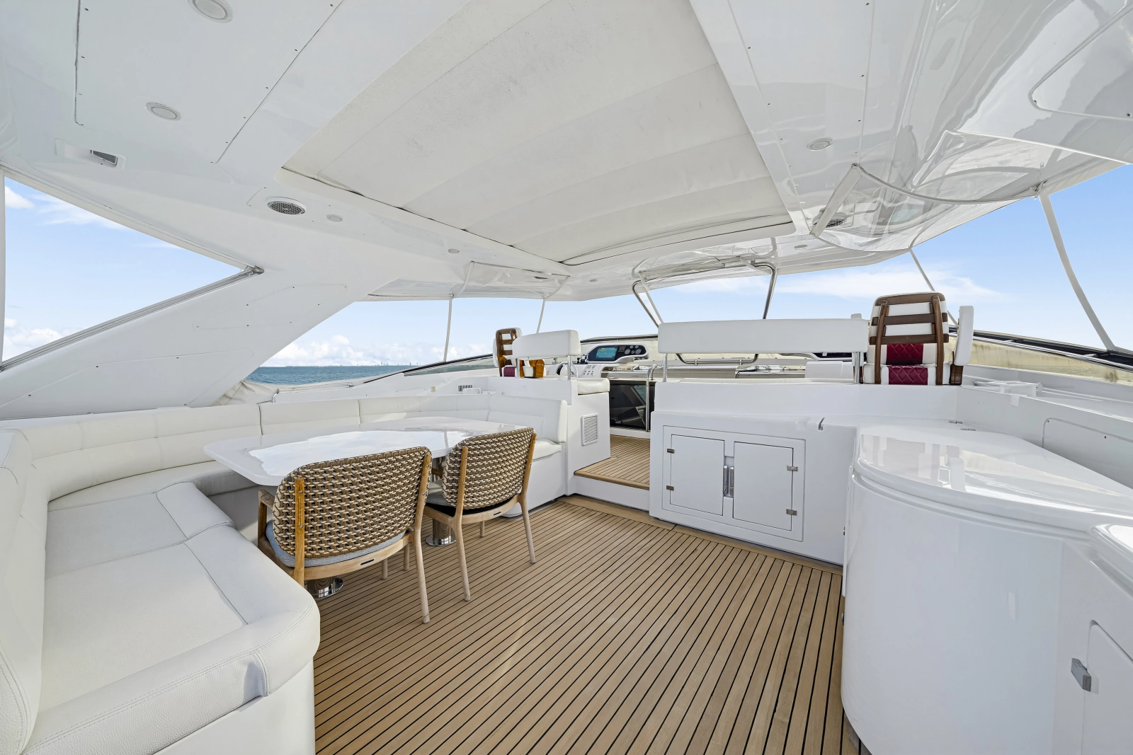 2016 Ferretti Yachts Custom Line