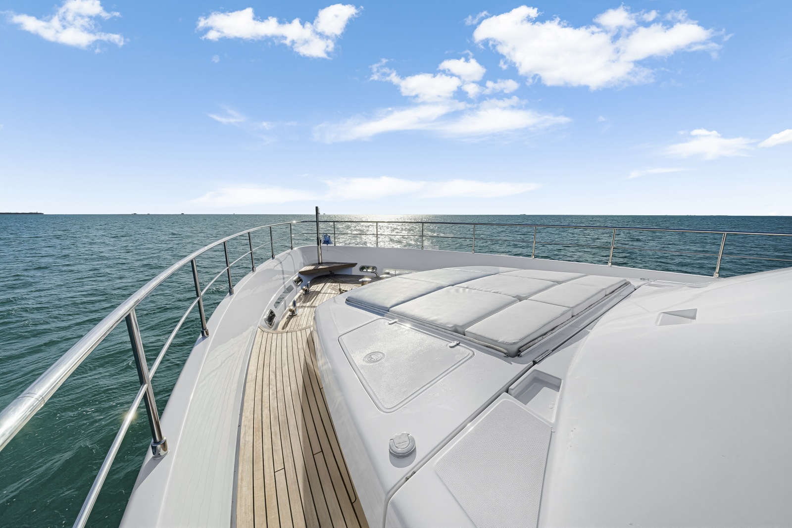 2016 Ferretti Yachts Costom Line