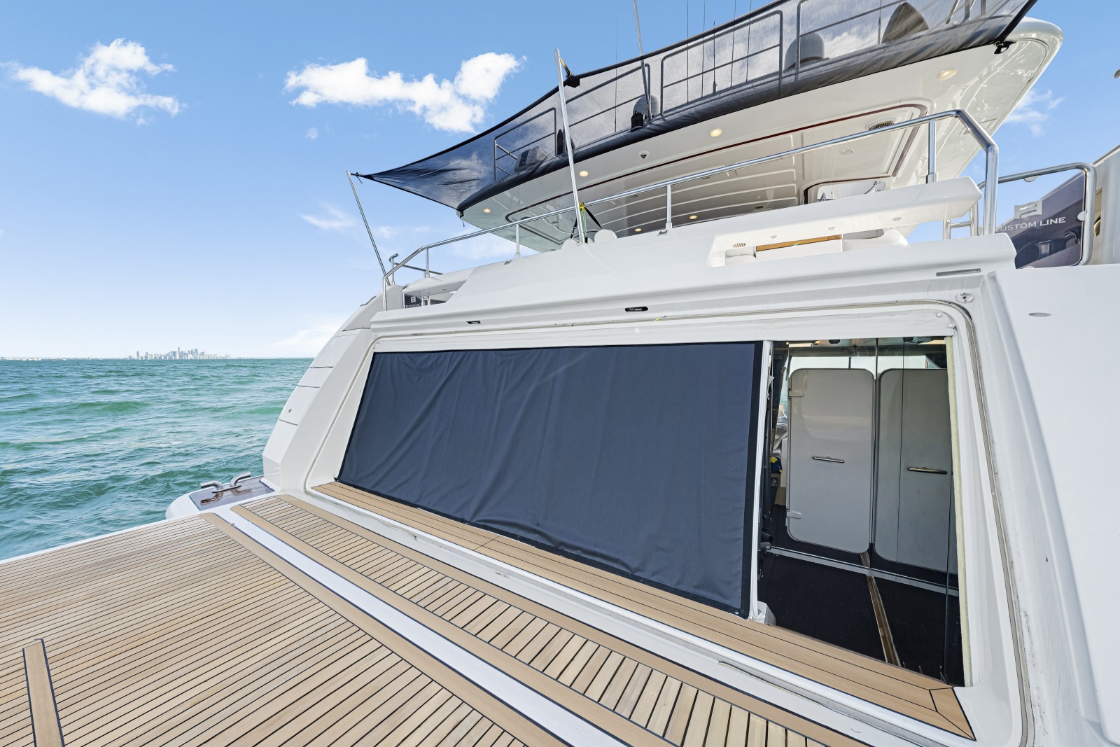 2016 Ferretti Yachts Costom Line